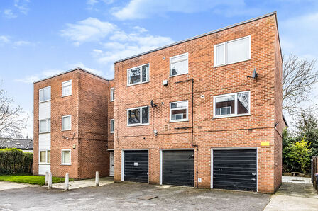 2 bedroom  Flat to rent