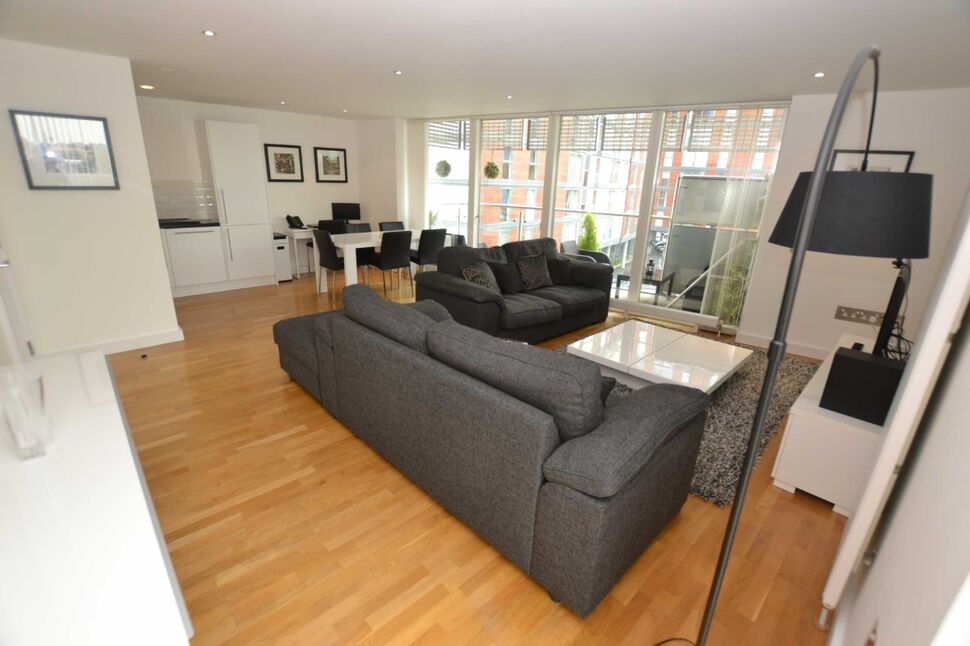 Open Plan Living / Dining Room / Kitchen