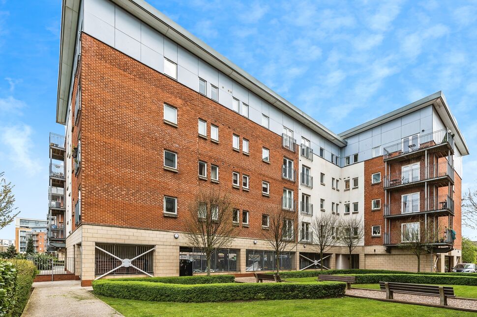 Estate Agents Salford Quays, Manchester | Reeds Rains