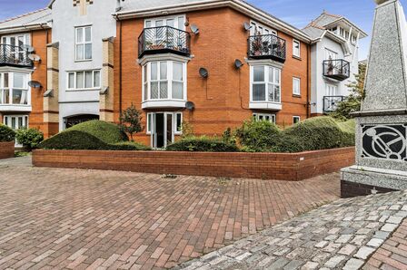 Vancouver Quay, 3 bedroom  Flat to rent, £1,500 pcm