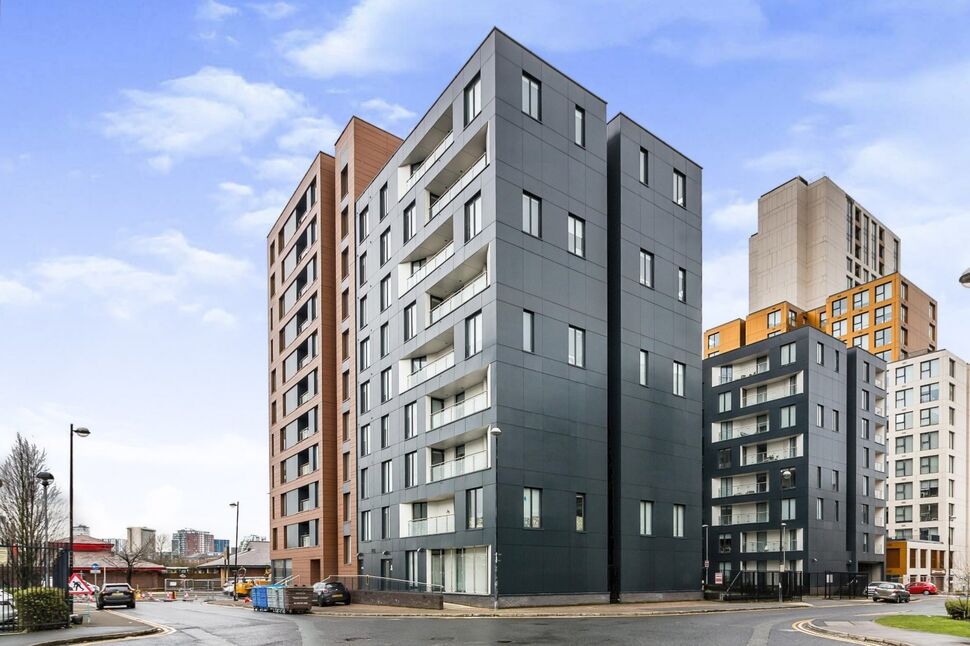Main image of 2 bedroom Flat to rent, Elmira Way, Salford, Greater Manchester, M5