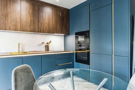 Adelphi Street, Flat to rent, &pound;900 pcm