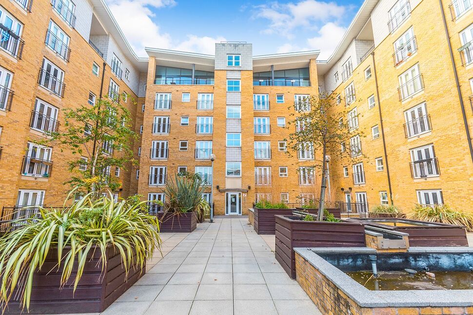 Main image of 2 bedroom  Flat for sale, Middlewood Street, Salford, M5