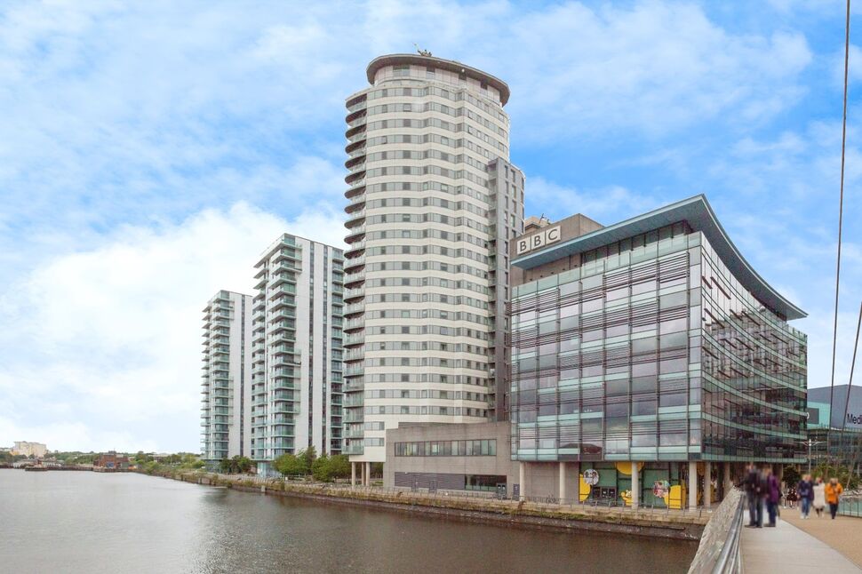 Main image of 2 bedroom  Flat for sale, Blue, Media City UK, Greater Manchester, M50