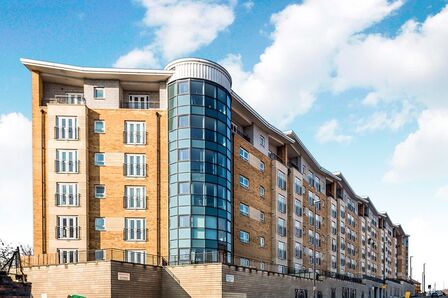 Middlewood Street, 2 bedroom  Flat for sale, £110,000