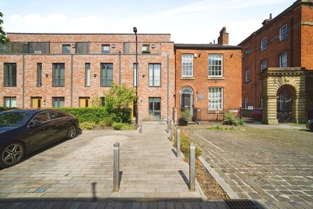 Sterling Avenue, 3 bedroom End Terrace House for sale, £450,000