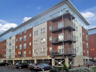Elmira Way, 3 bedroom  Flat to rent, £1,300 pcm