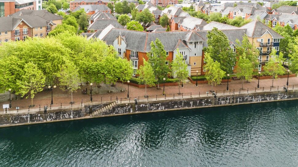 3 bedroom  Flat for sale