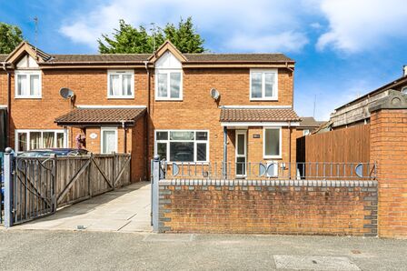 Doddington Lane, 2 bedroom  House to rent, £1,400 pcm