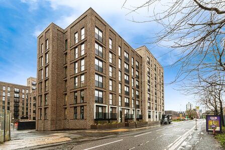 Berkeley Square, 1 bedroom Flat to rent, &pound;1,000 pcm