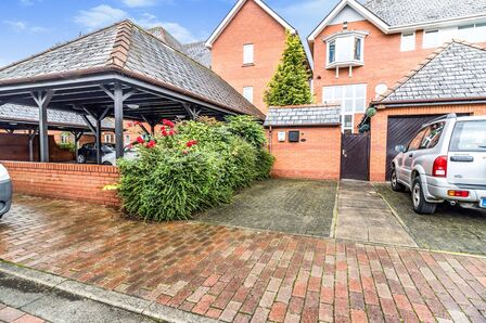 St. Lawrence Quay, 2 bedroom House to rent, &pound;1,500 pcm