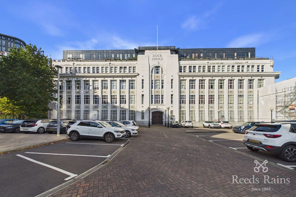 Main image of 2 bedroom Flat for sale, Furness Quay, Salford, M50