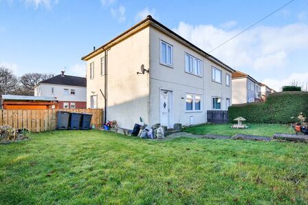 Hollyhill Gardens East, 3 bedroom Semi Detached House to rent, &pound;625 pcm