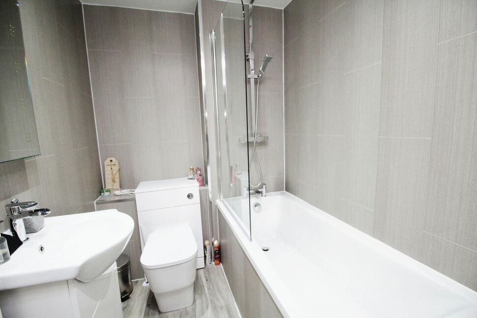 2 bedroom Mid Terrace House for sale, Orwell Gardens, Stanley, DH9 £