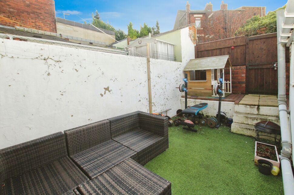 3 bedroom Mid Terrace House for sale, Wylam Terrace, Stanley, DH9 £95,000