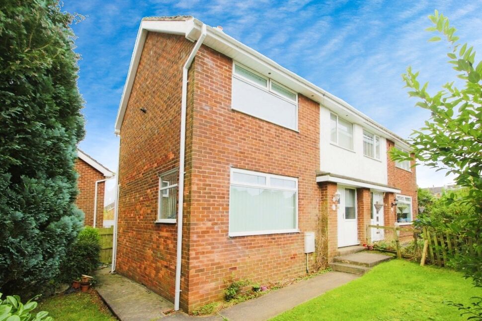 3 bedroom Semi Detached House for sale, Old Hall Road, Consett, DH8 £