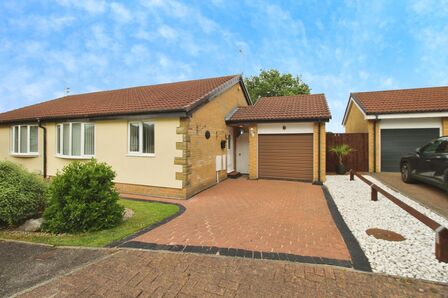 2 bedroom Semi Detached Bungalow for sale