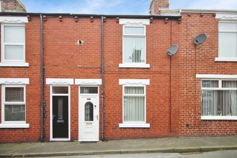 2 bedroom Mid Terrace House for sale