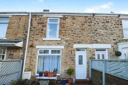 Providence Terrace, 2 bedroom Mid Terrace House for sale, £79,950