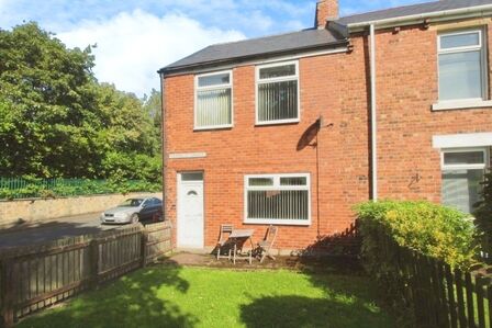 3 bedroom Mid Terrace House for sale