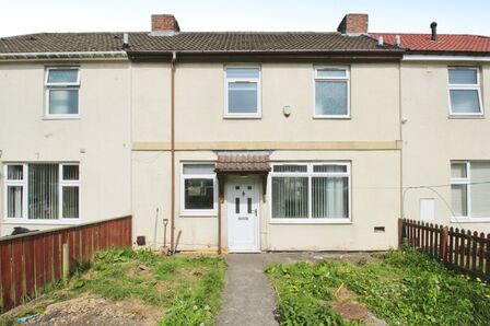 2 bedroom Mid Terrace House for sale