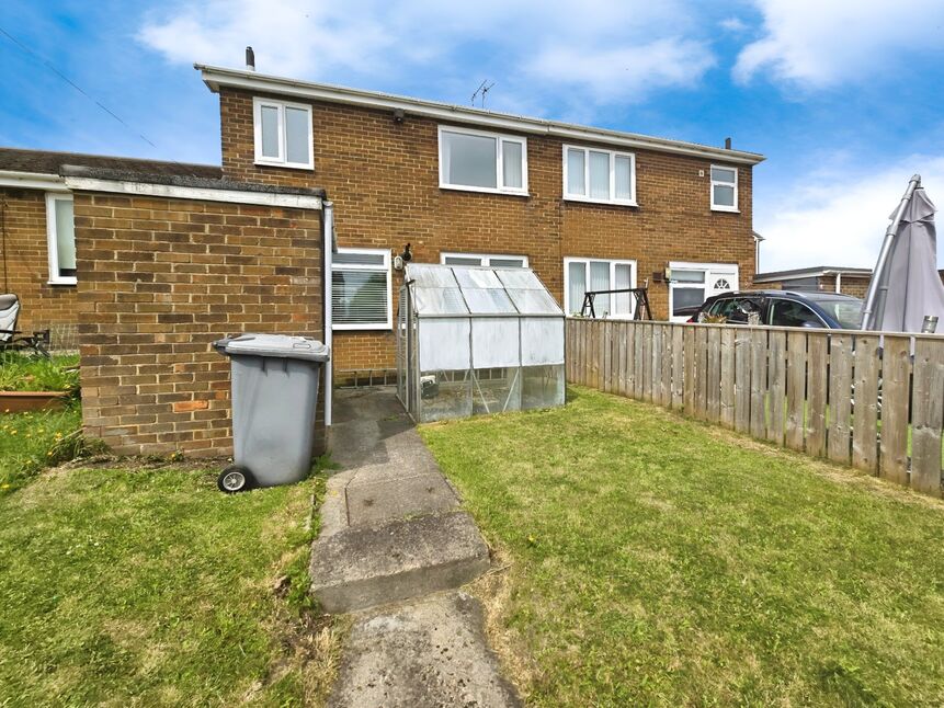 2 bedroom End Terrace House for sale