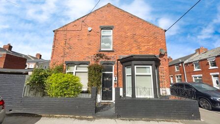 3 bedroom End Terrace House for sale