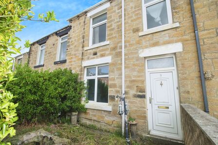3 bedroom Mid Terrace House for sale