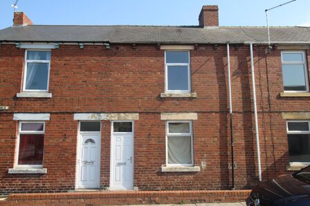 2 bedroom Mid Terrace House to rent