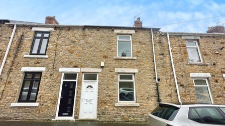 2 bedroom Mid Terrace House for sale