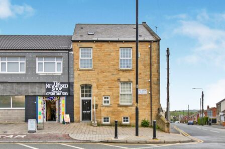 Hobsons Buildings, 3 bedroom Flat to rent, &pound;595 pcm