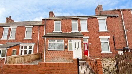 Elm Terrace, 3 bedroom Mid Terrace House to rent, &pound;795 pcm