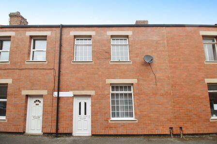 Poplar Street, 2 bedroom Mid Terrace House to rent, &pound;550 pcm