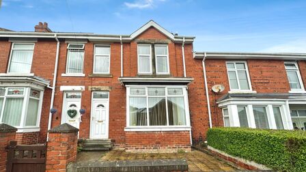 Watson Street, 3 bedroom Mid Terrace House to rent, &pound;825 pcm