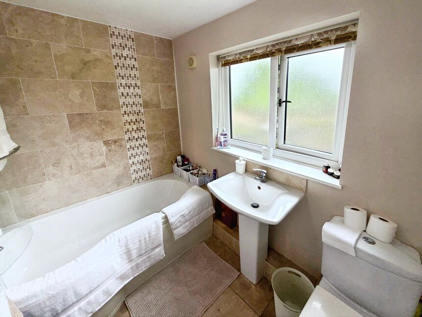 En-Suite Bathroom