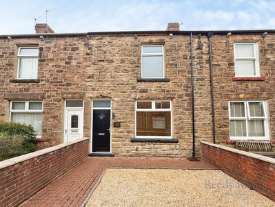 Henley Gardens, 2 bedroom Mid Terrace House to rent, &pound;750 pcm