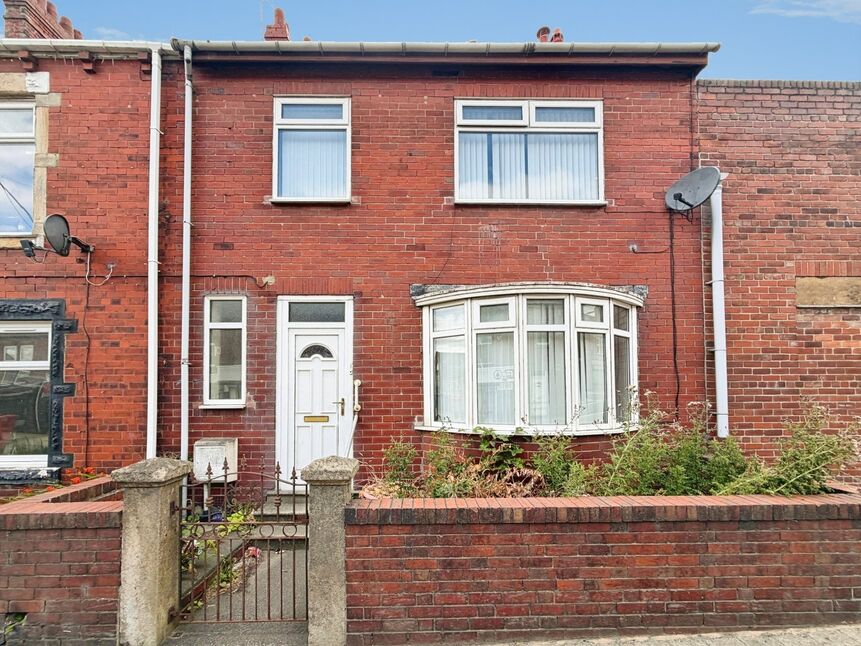 Main image of 3 bedroom Mid Terrace House for sale, Park Road, Stanley, Durham, DH9