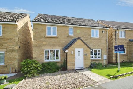 Orchard Grove, 3 bedroom Detached House for sale, &pound;230,000