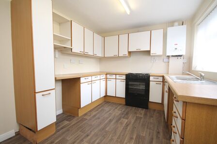 Fairburn Close, 2 bedroom Semi Detached House to rent, £775 pcm