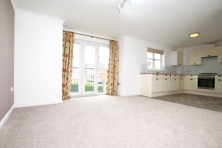 Sun Gardens, 2 bedroom  Flat for sale, £79,950