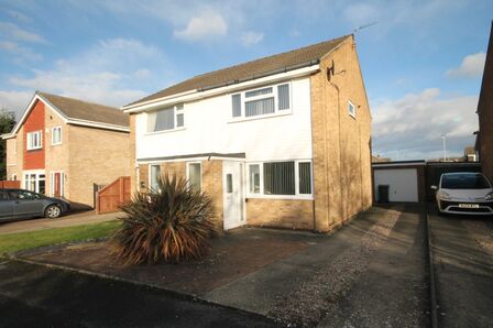 Shearwater Lane, 2 bedroom Semi Detached House to rent, &pound;725 pcm