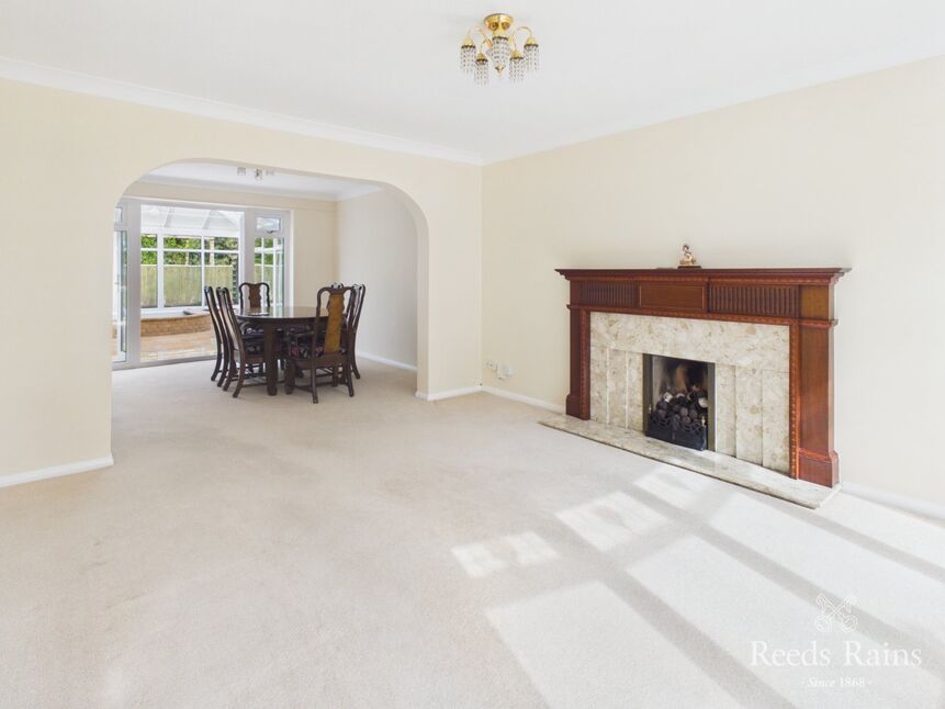 Living Room / Dining Room