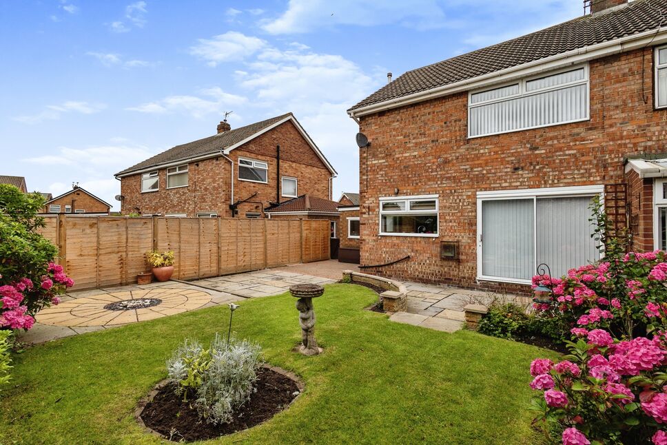 3 bedroom Semi Detached House for sale, Rimswell Road, StocktononTees, TS19 £180,000