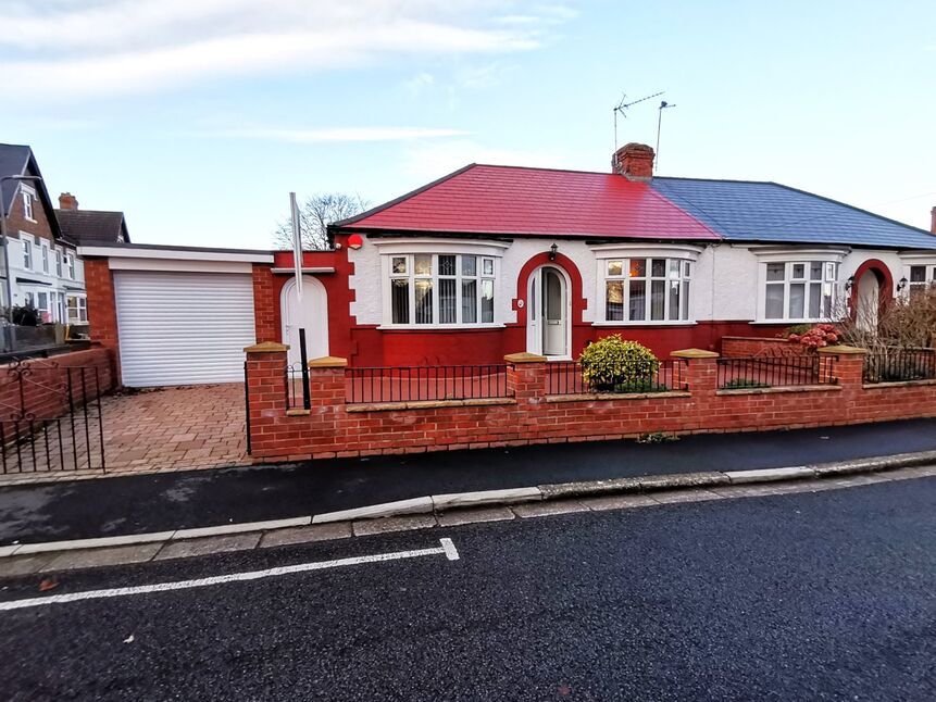 2 bedroom Semi Detached Bungalow for sale