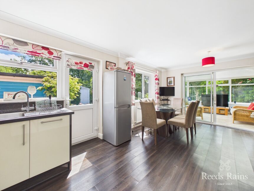Kitchen / Diner
