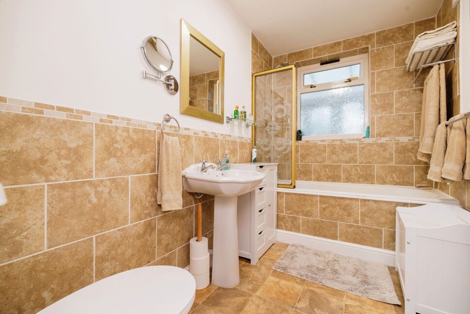 2 bedroom Mid Terrace Property for sale, Carlton, StocktononTees, TS21 £180,000