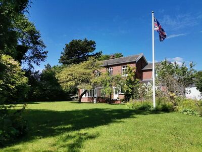 Fairfield Road, 4 bedroom Detached House for sale, £460,000