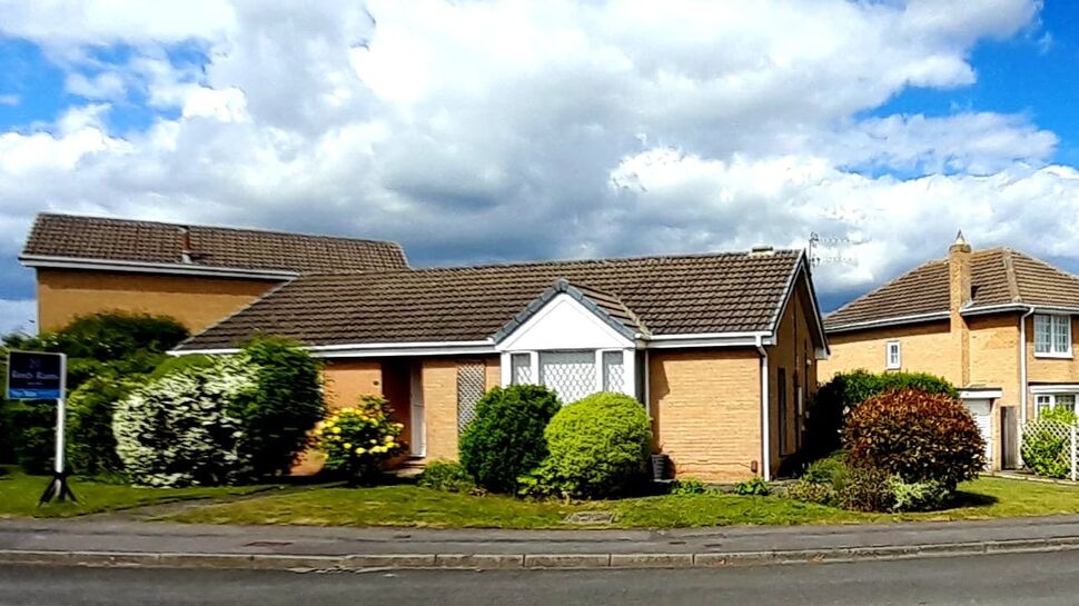 Main image of 2 bedroom Detached Bungalow for sale, Norwich Avenue, Stockton-on-Tees, Durham, TS19