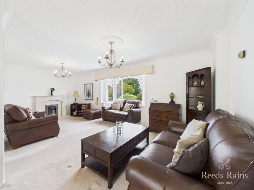 Lounge / dining room