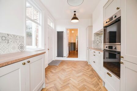 Carlton Village, 3 bedroom Mid Terrace House for sale, £290,000